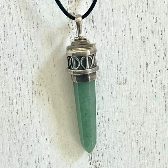 Green Aventurine silver pendant on black cord - Picture 1 of 9